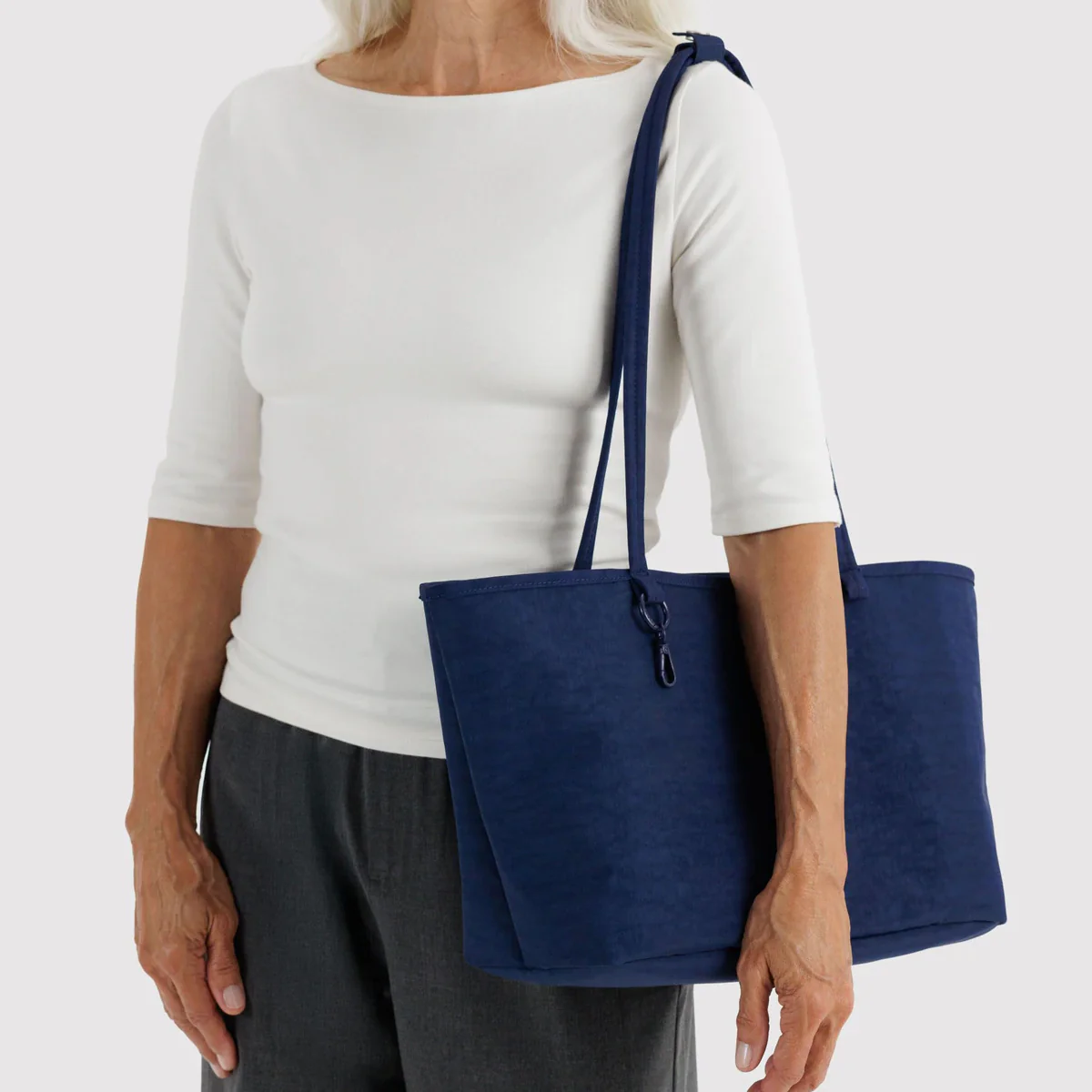 Medium Nylon Reversible Tote: Navy Mix - Image 3