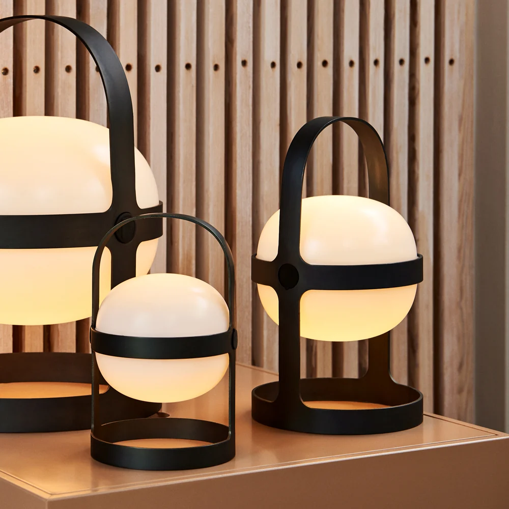 Large Soft Spot Solar Lantern: Metal - Image 3