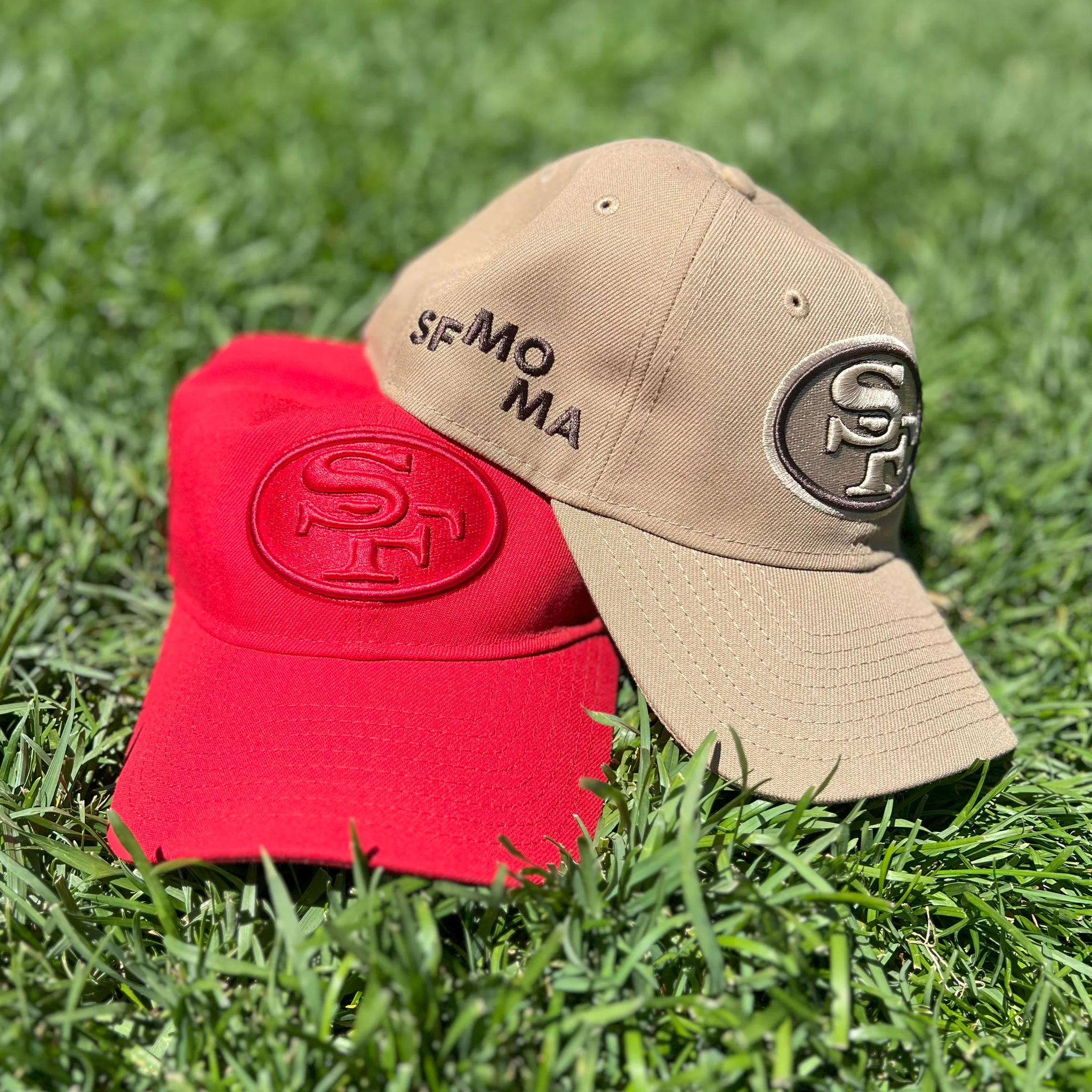SFMOMA x New Era San Francisco 49ers Adjustable Hat: Red - Image 2