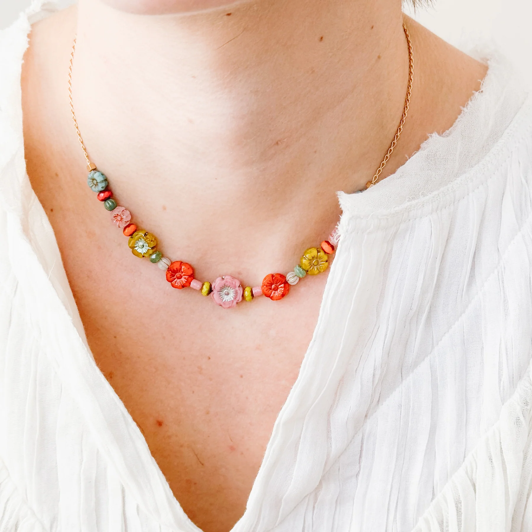 Dainty Flowers and Beads Necklace - Image 3